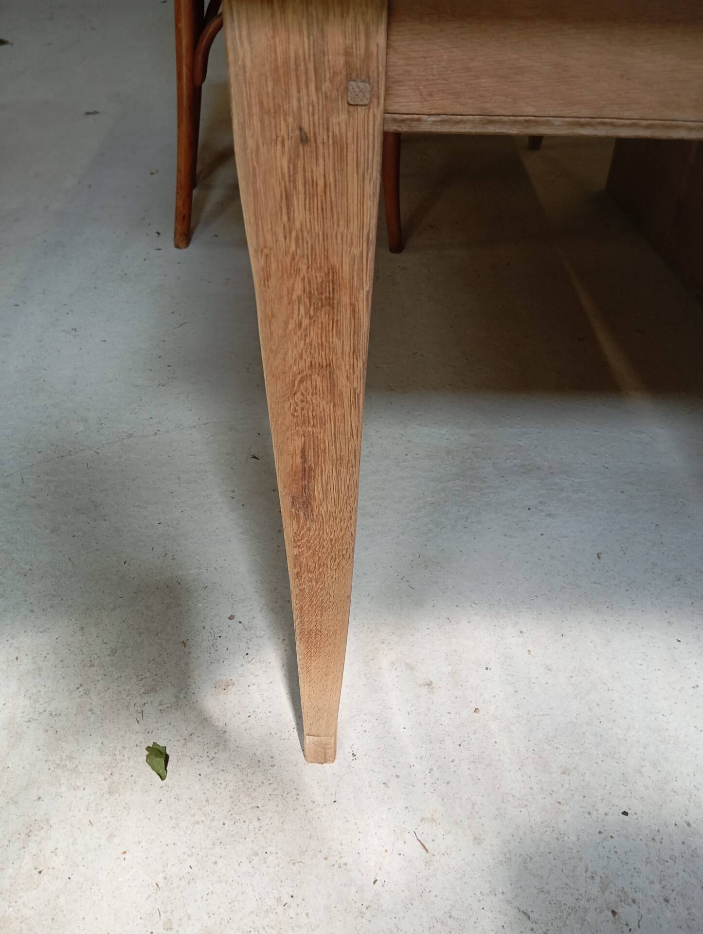 Farm table