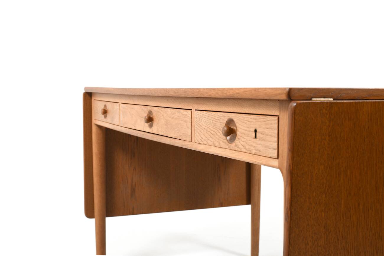 Fine Danish Hans J. Wegner Desk AT-305 Andreas Tuck 1950s.