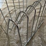 Magazine rack in chrome metal