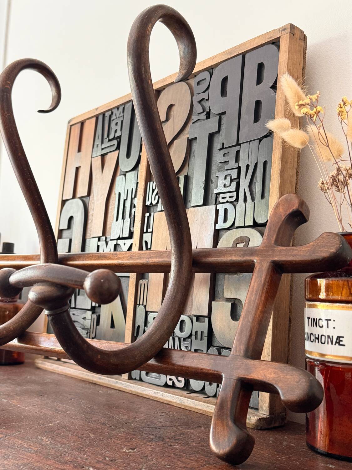 Porte manteau mural en bois Thonet