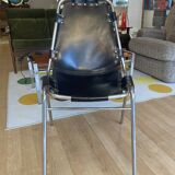 Chaise Dal Vera "Les Arcs", cuir noir et alu chromé, années 70