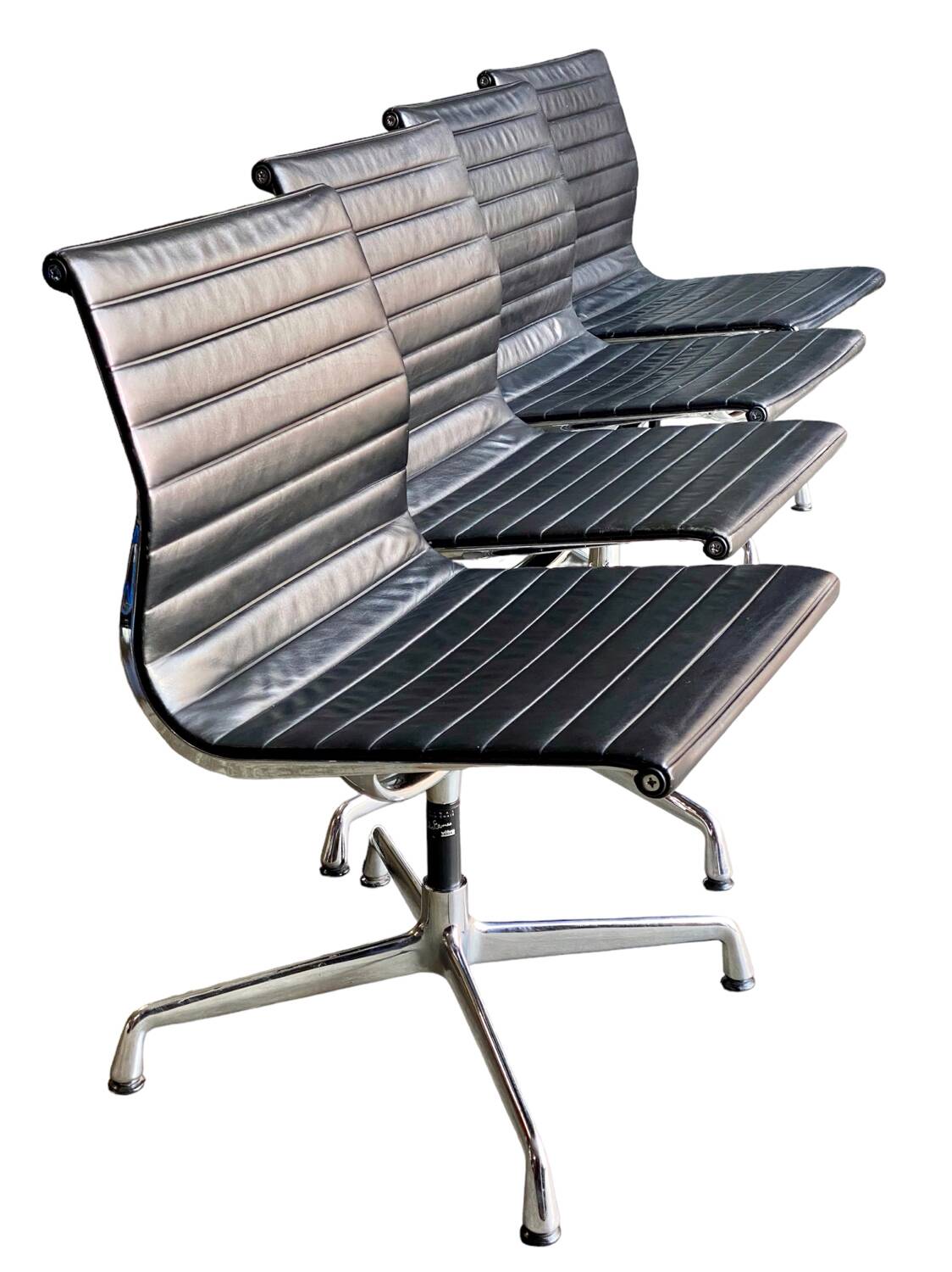 Eames Vitra chaise d'appoint en cuir alu lot de quatre