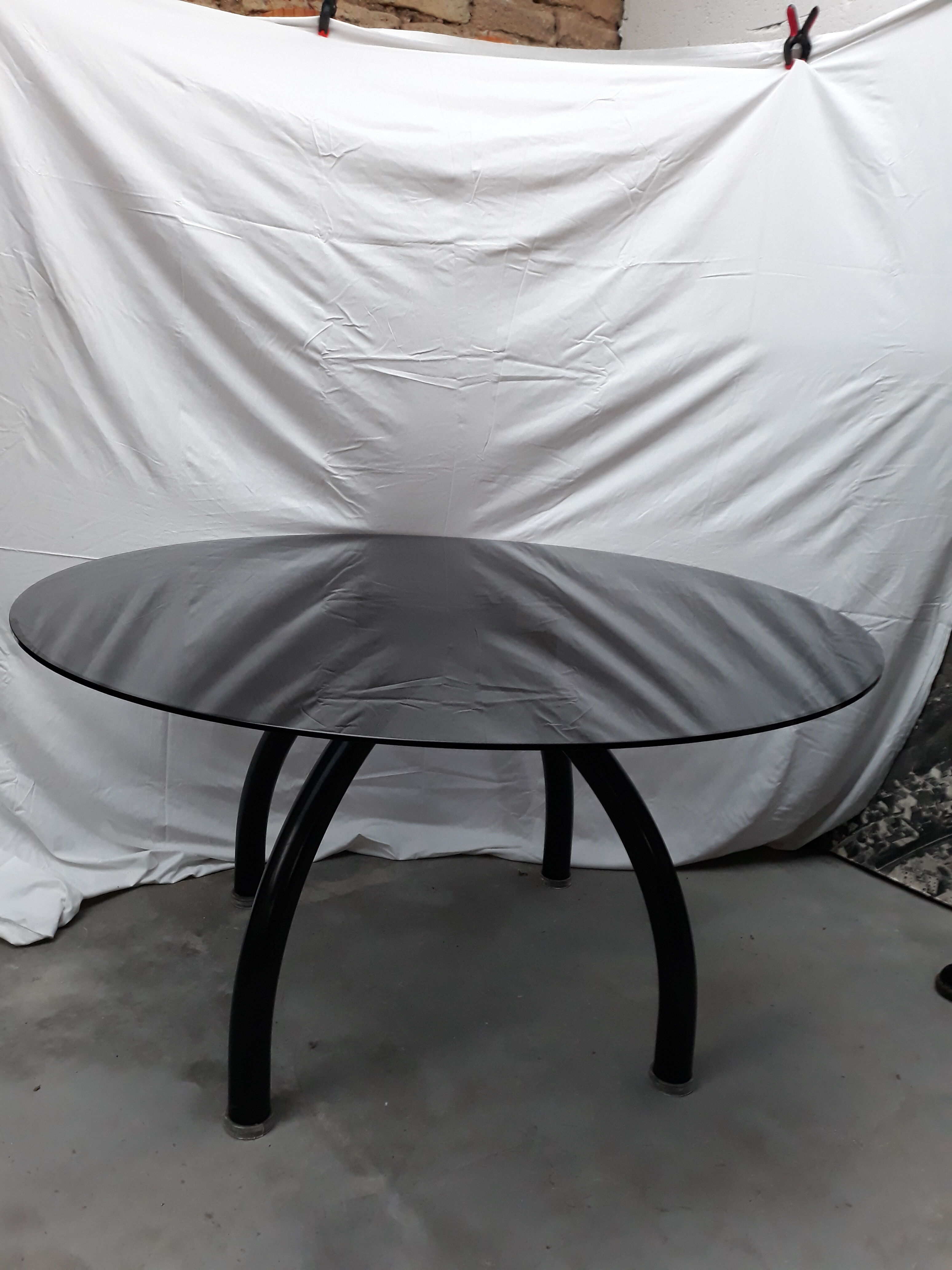 Spyder dinning table by Ettore Sottsass for Knoll