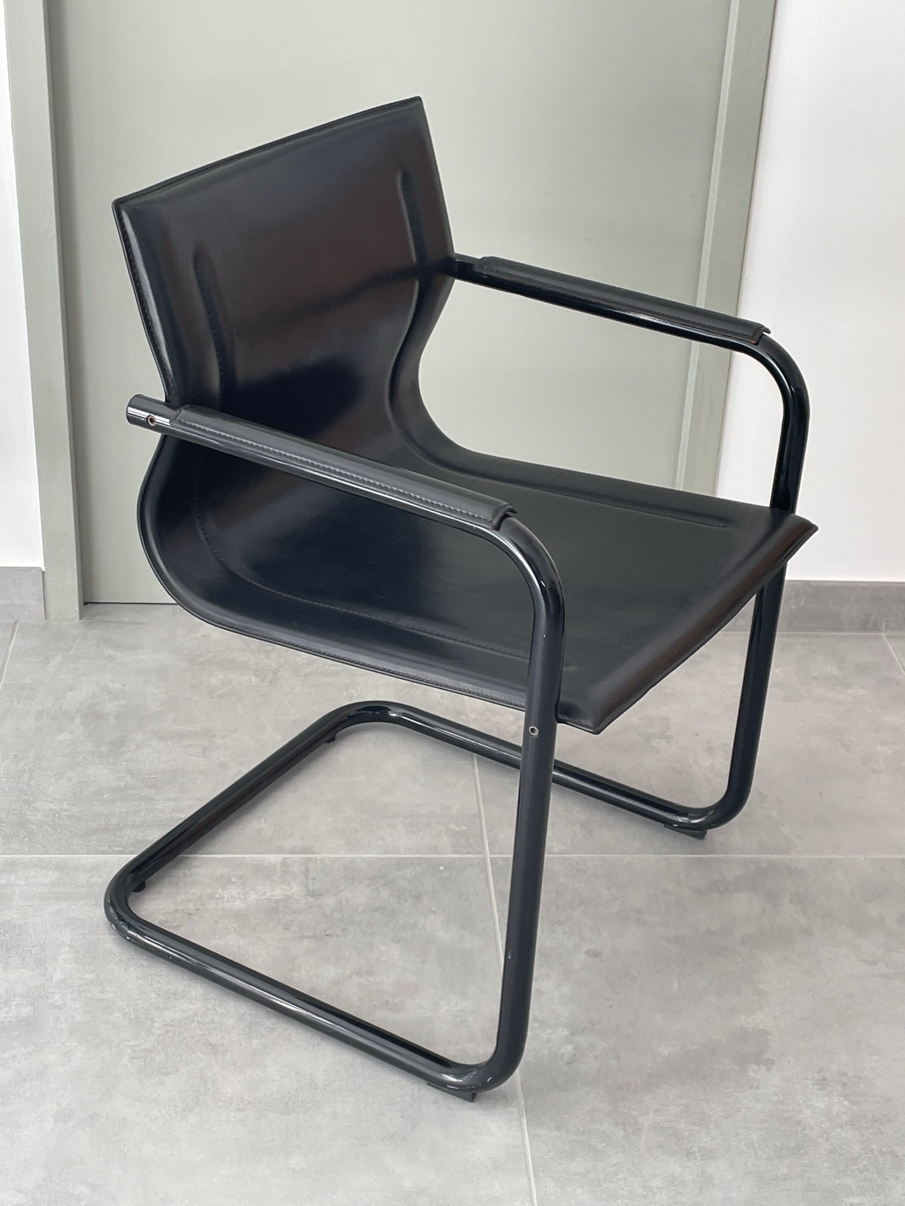 Office chair by Matteo Grassi