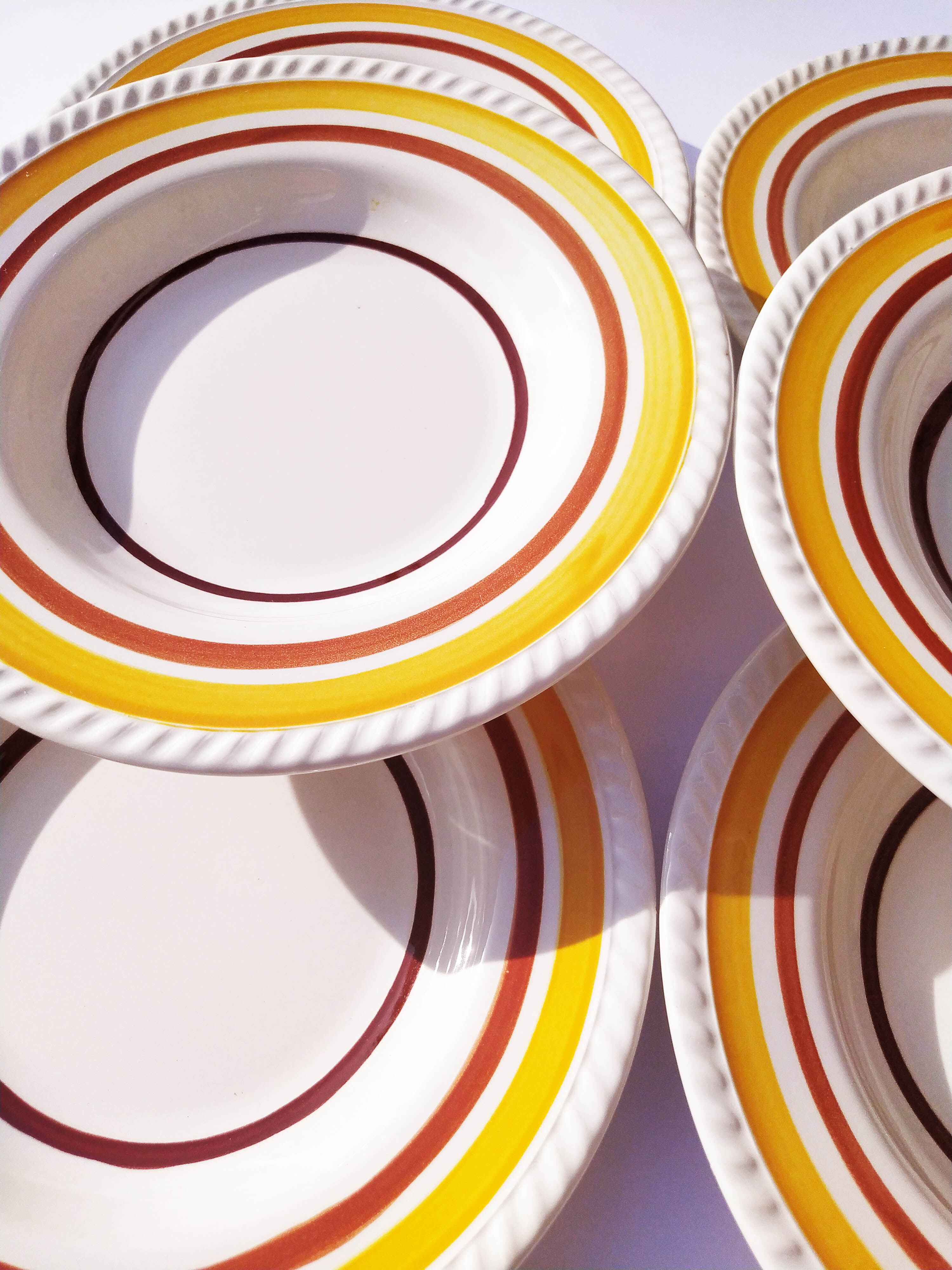 Set of 6 vintage 1970/1980s hollow plates.