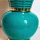 Vase art-déco en barbotine vert et or