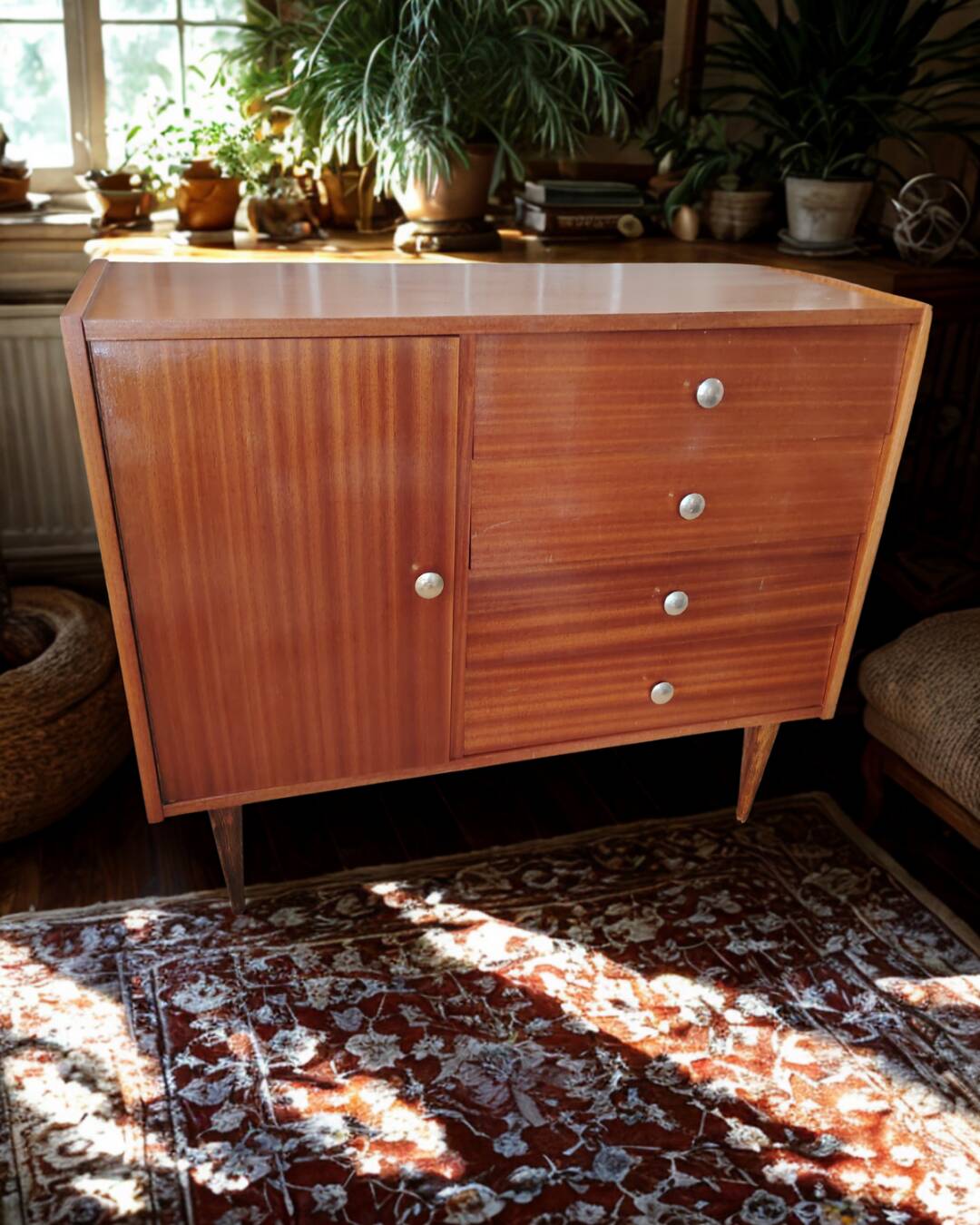 Commode asymétrique