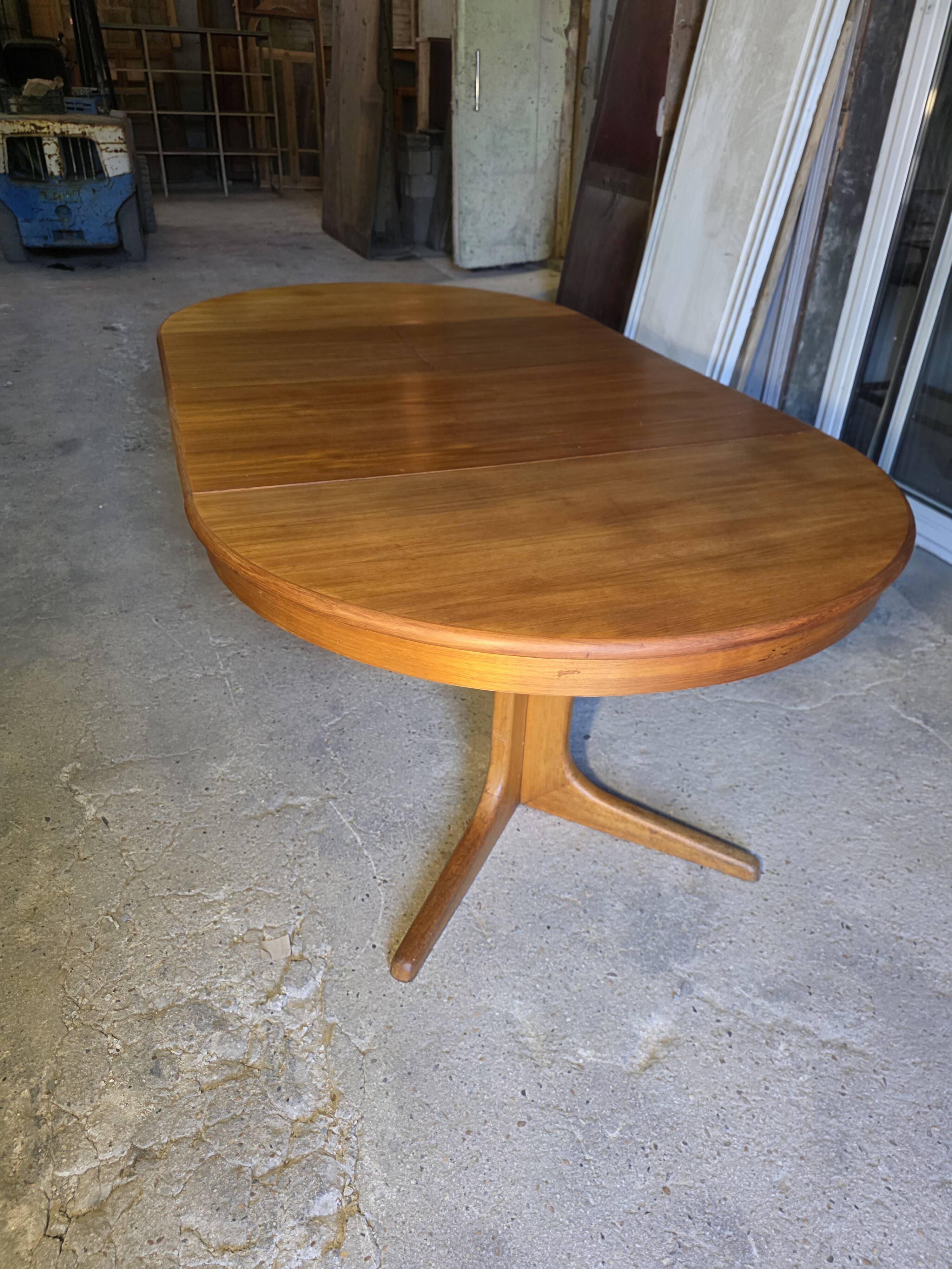 Table extensible Baumann en teck des années 60, (2 rallonges)