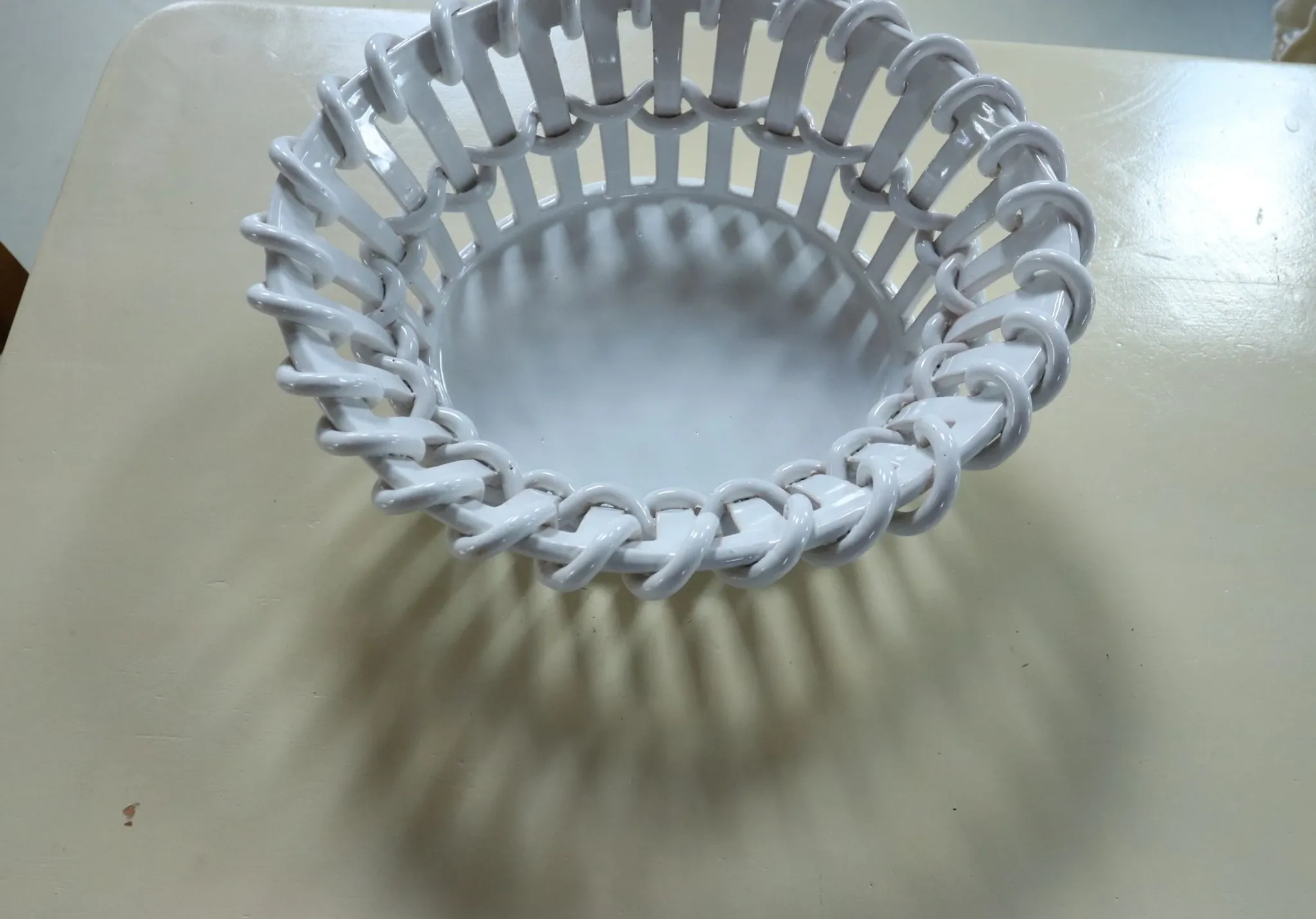 Woven white earthenware basket – attributed to Émile Tessier, Malicorne