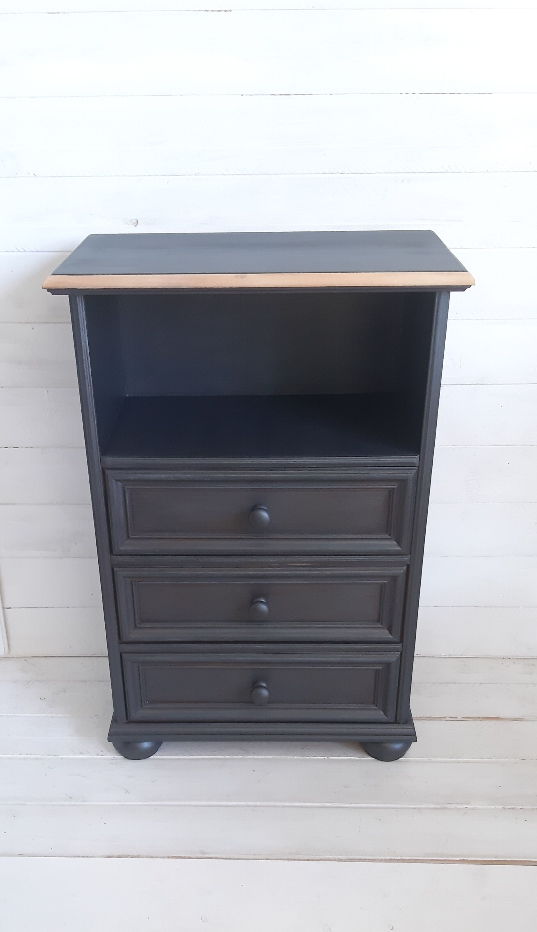 Chest of drawers / Extra furniture