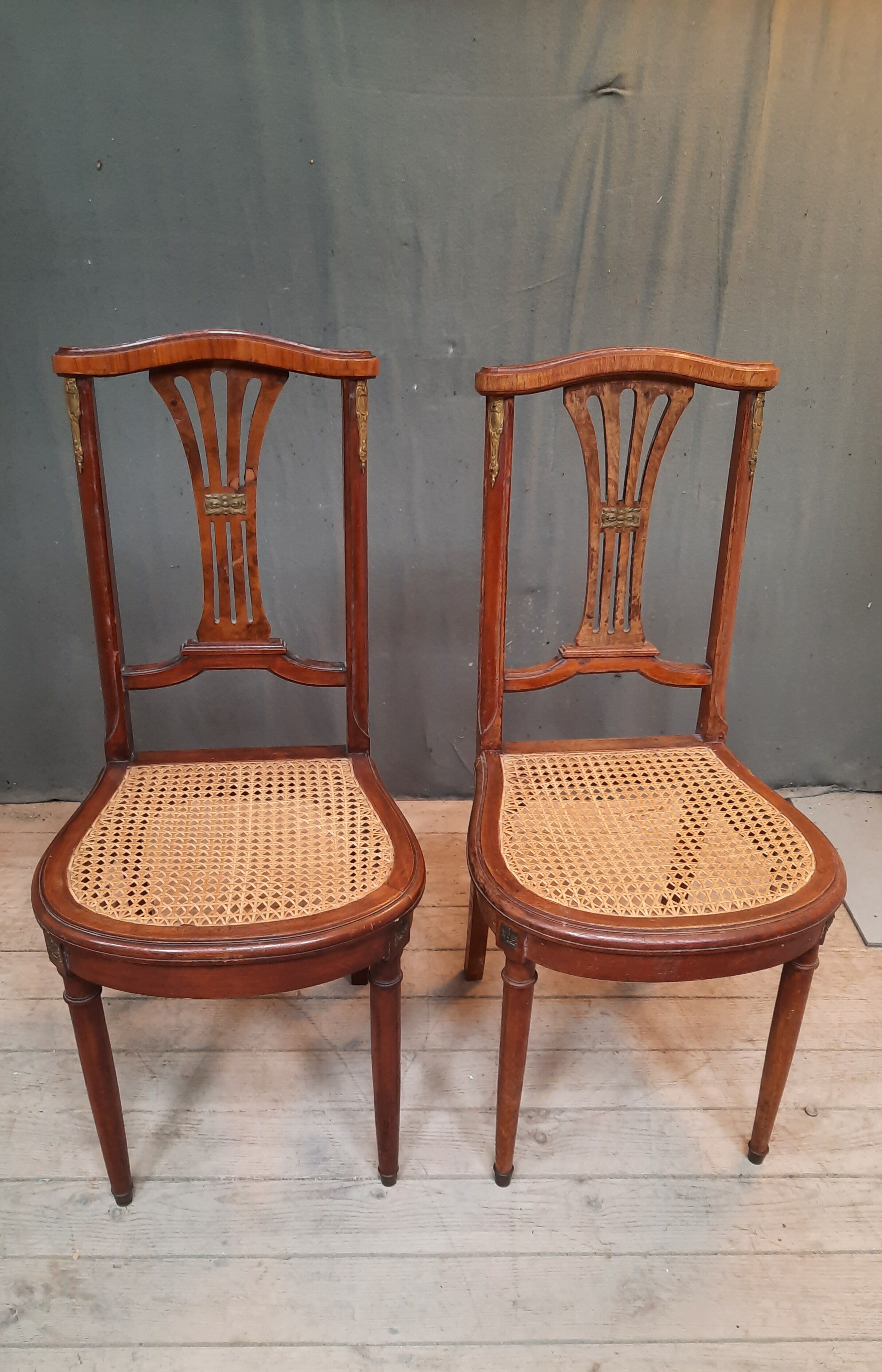 Pair ef chair canées 1930