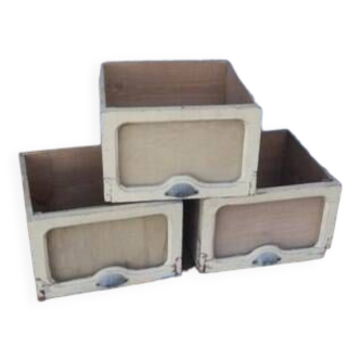 Set of three drawers