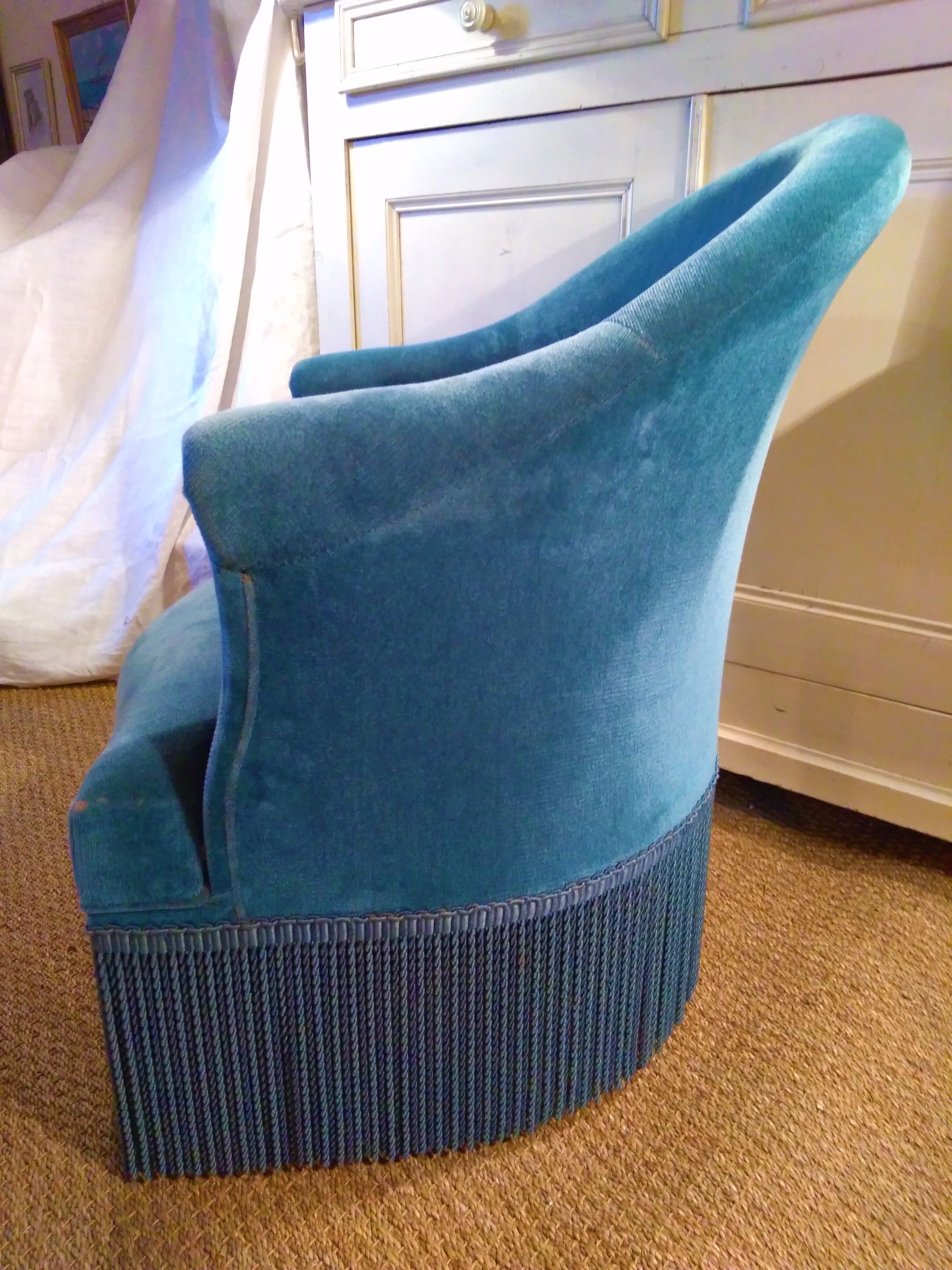 Blue toad chair, velvet