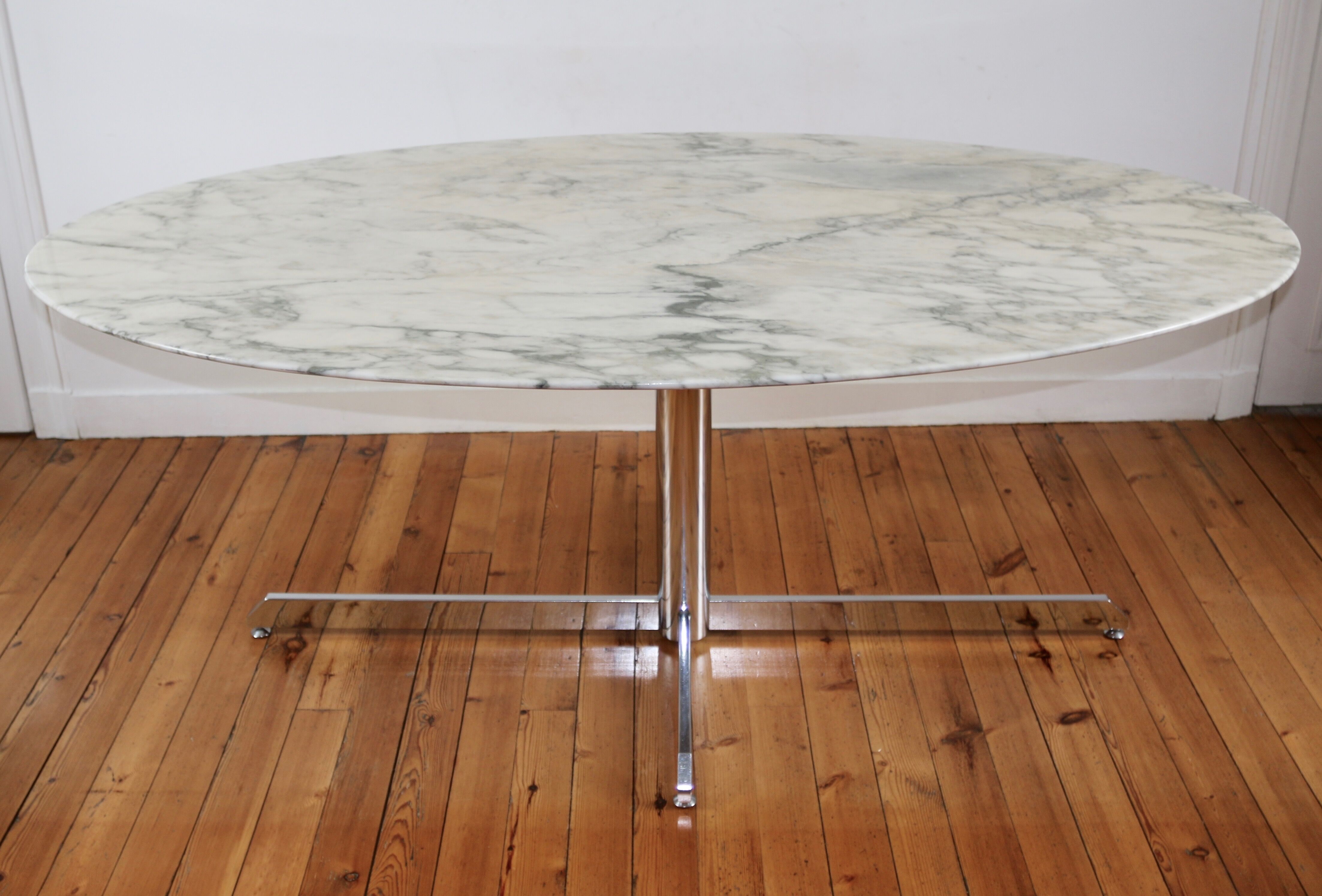 Marble dining table for Roche Bobois