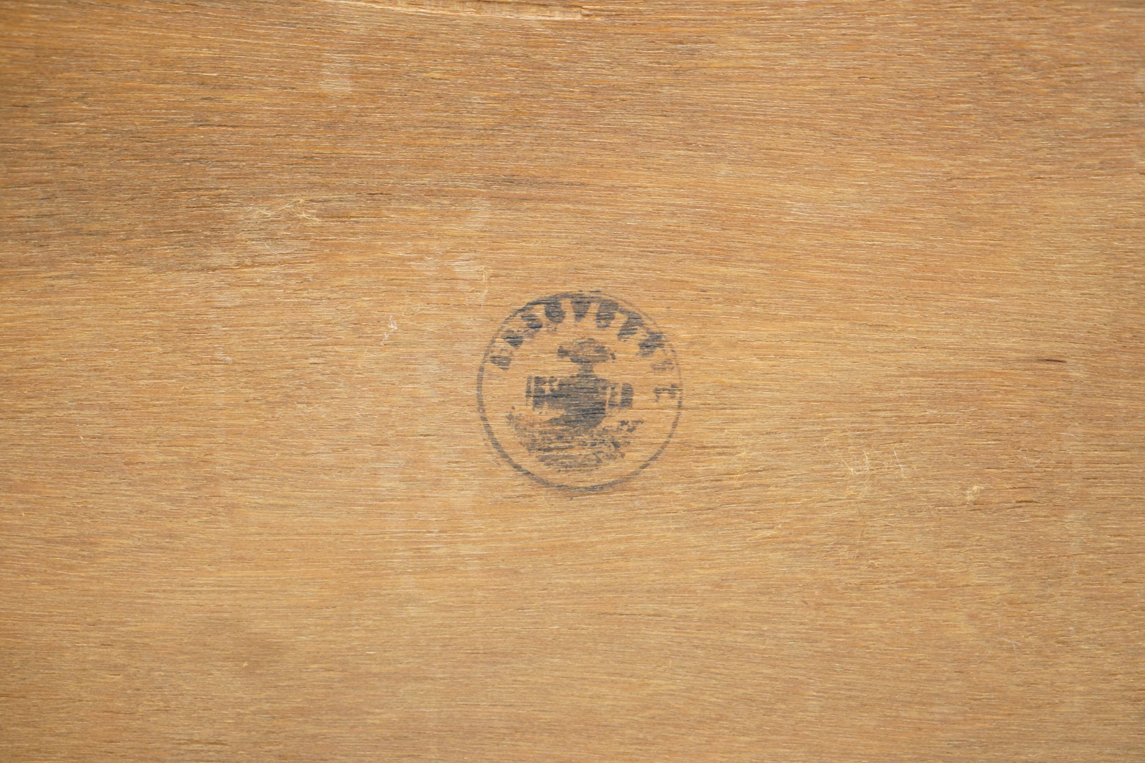 Buffet militaire vintage en bois d'if moucheté - Cabinet bar