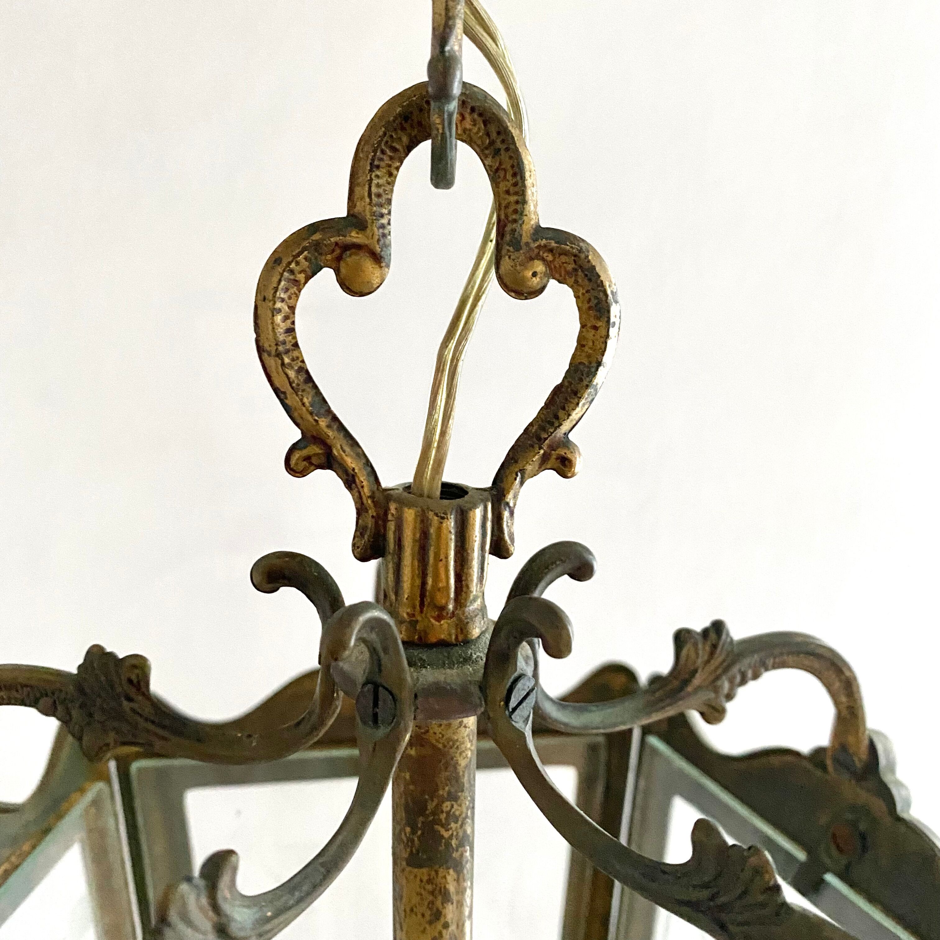 Old suspension lamp in brass and glass 3 burners