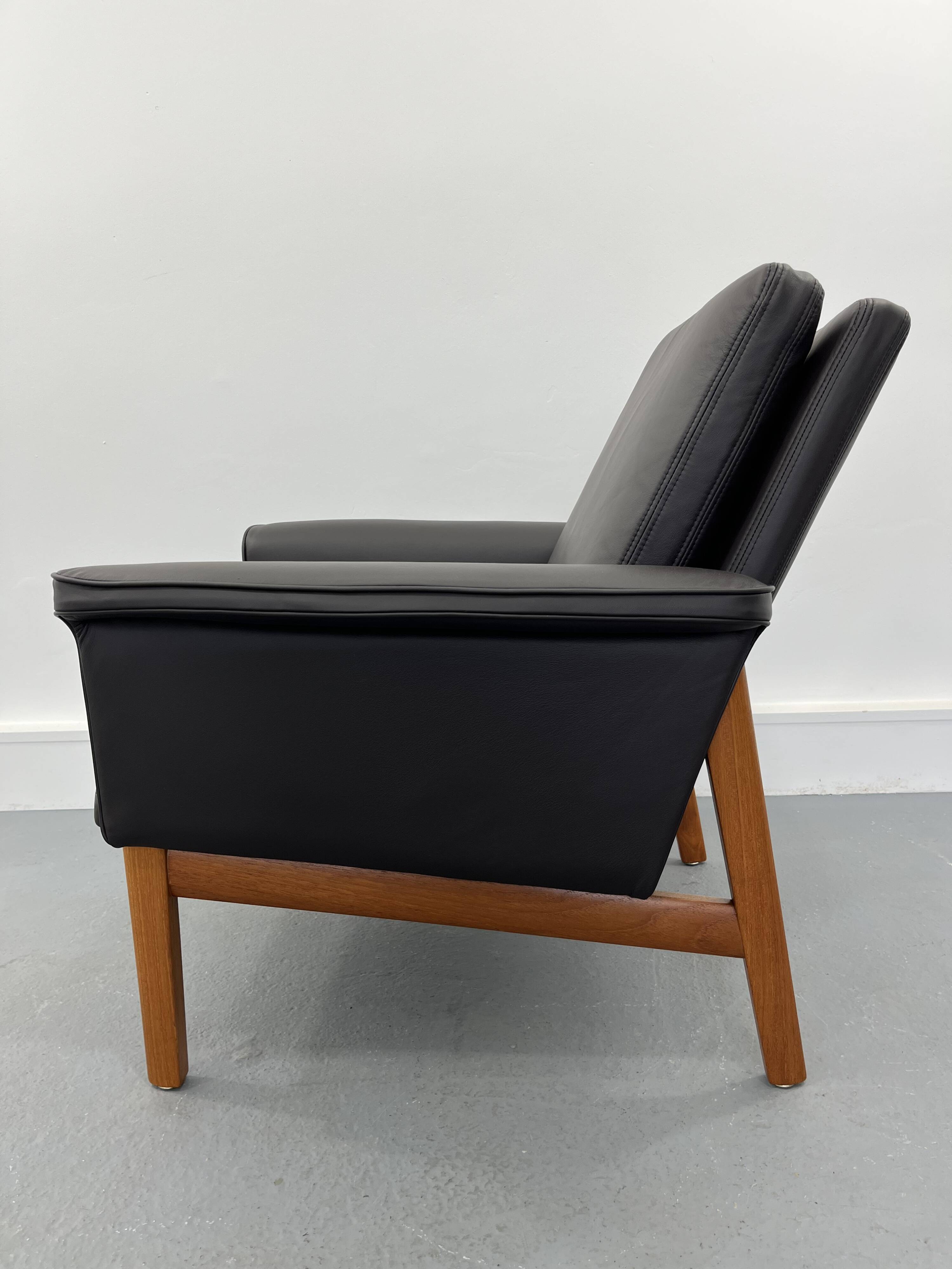 Chair model 218 by Finn Juhl Jupiter for France & Søn France and Daverkosen Denmark 1965