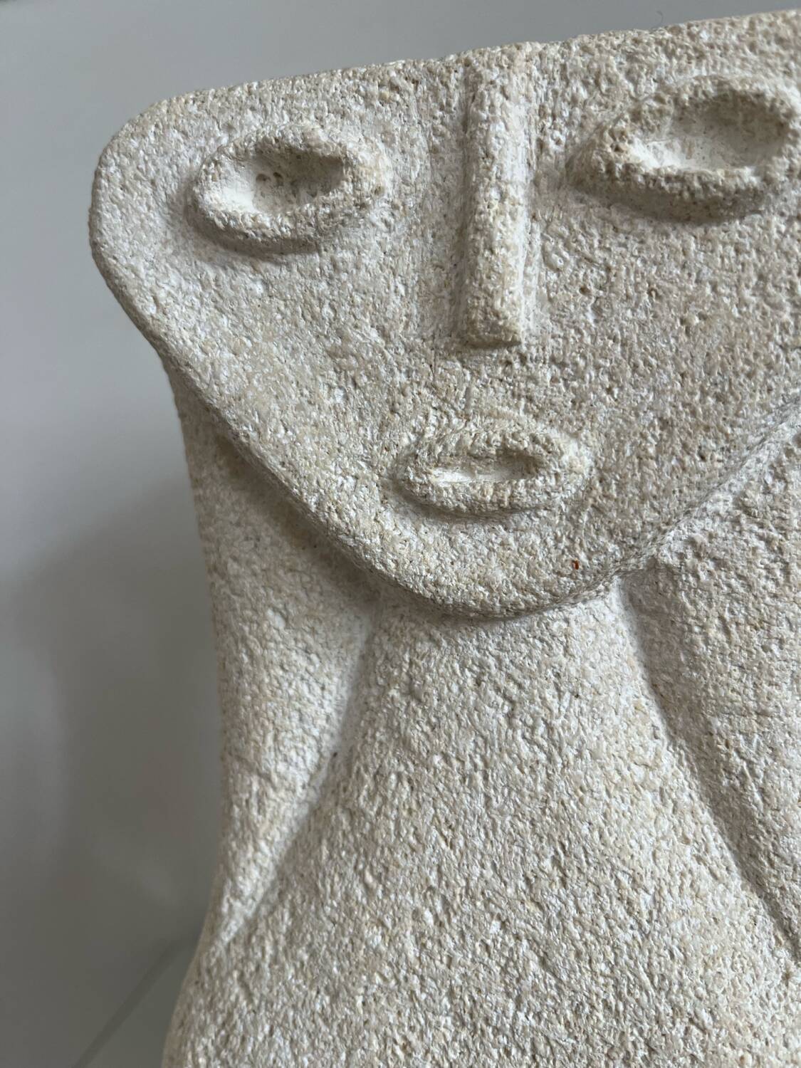 Stone lamp sculpture by the sculptor Albert TORMOS.