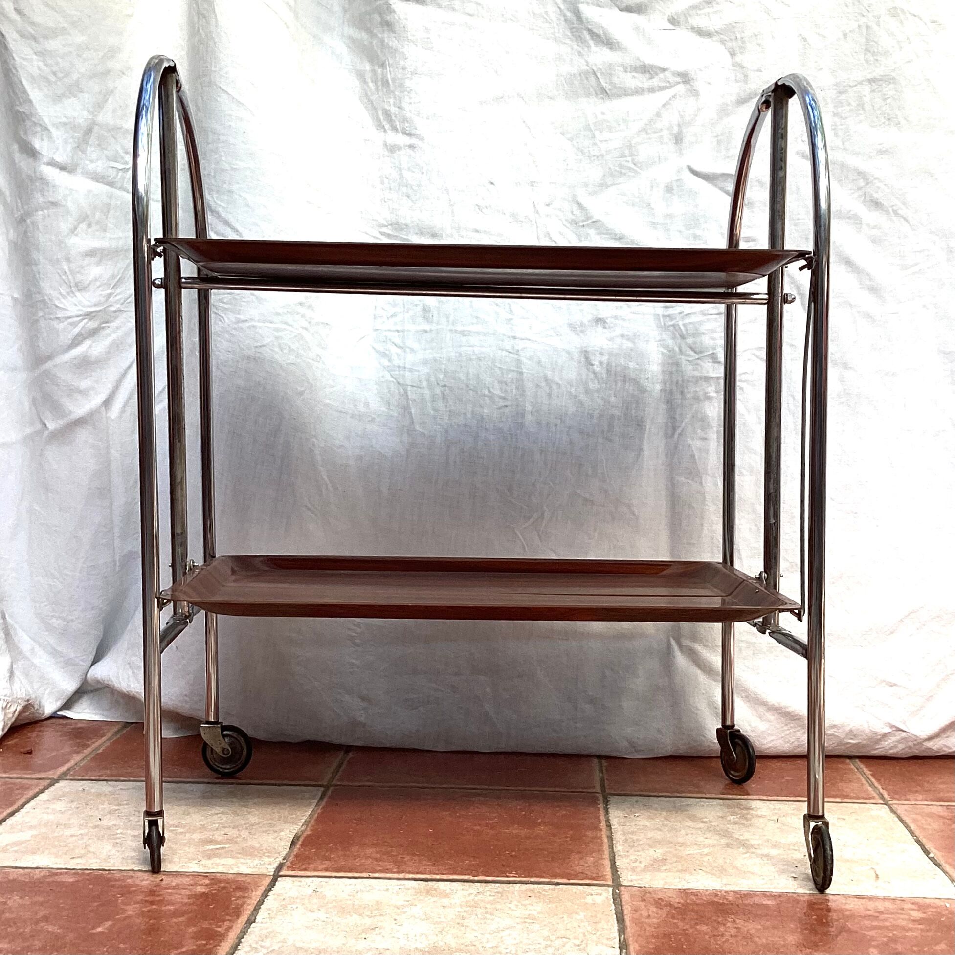 Folding dessert table with castors