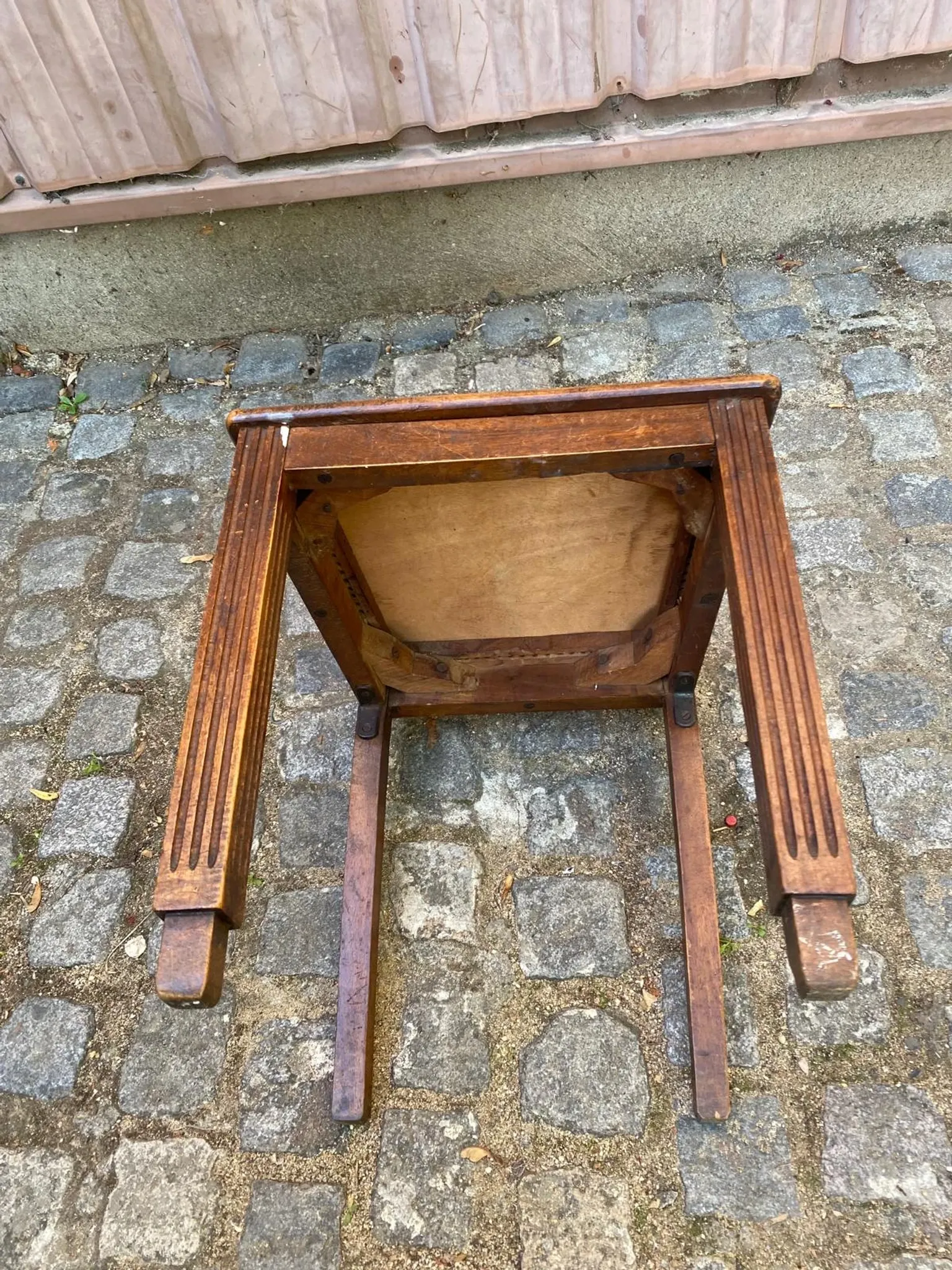 Vintage Art Deco chair in carved oak from the 1930s.