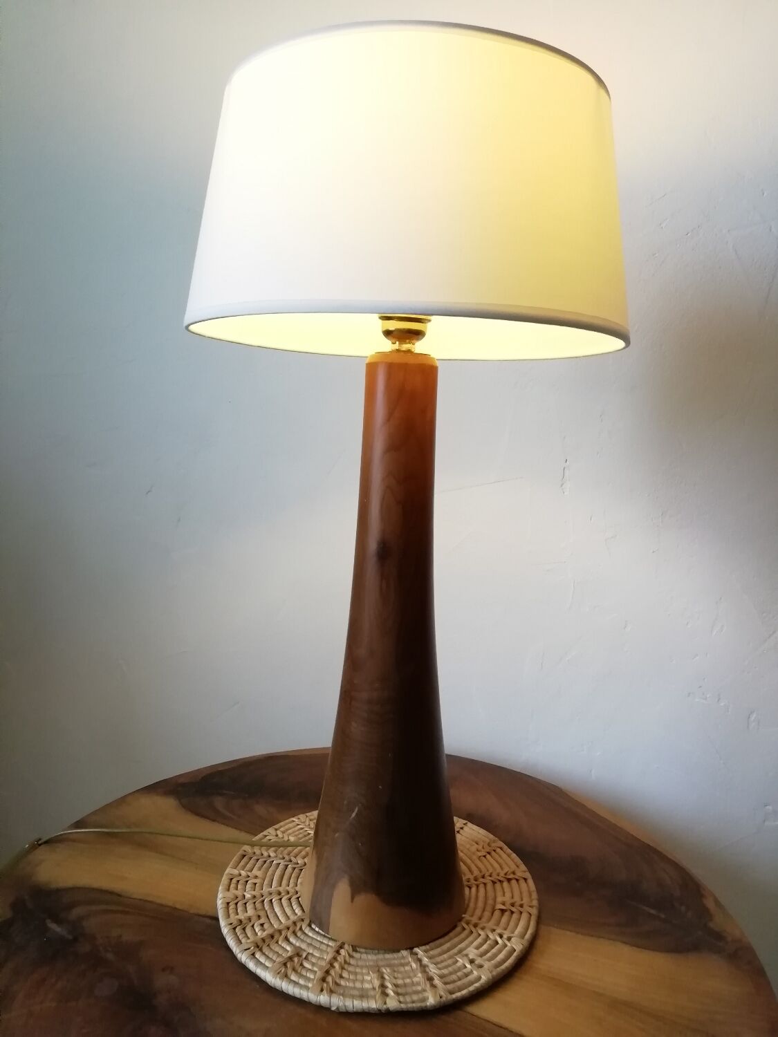 Wooden foot lamp