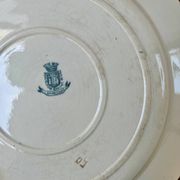 Plat ancien en terre de fer Gien, modèle Arabesque