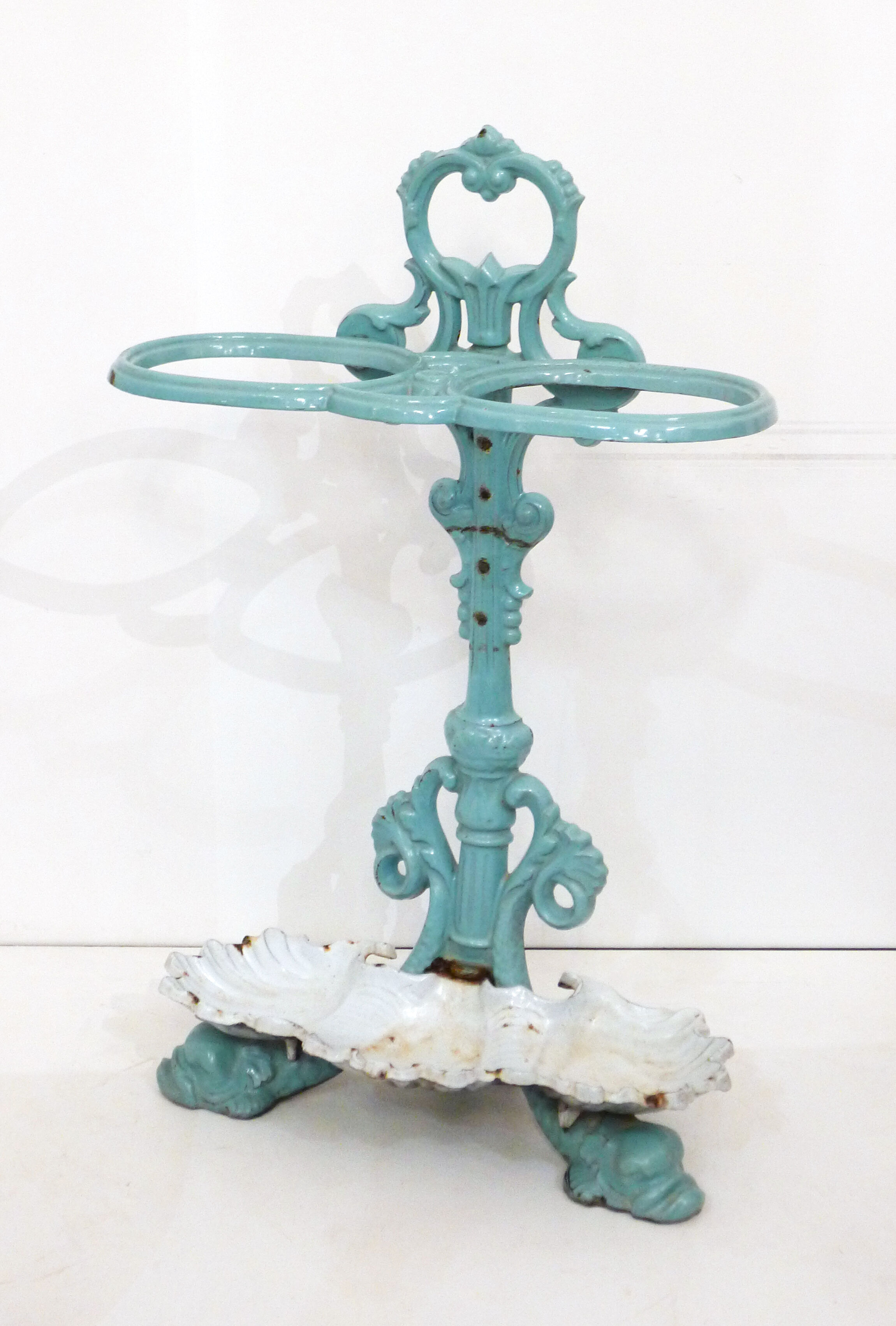 Enamelled cast iron umbrella holder