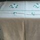 Nappe brodée main en lin