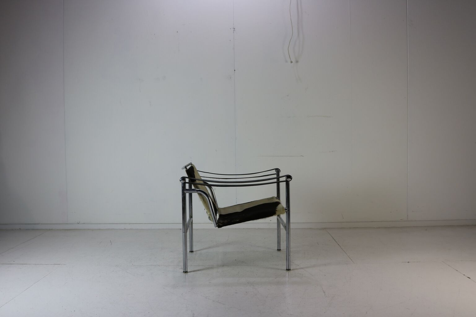 LC-1 armchair by Le Corbusier, Cassina