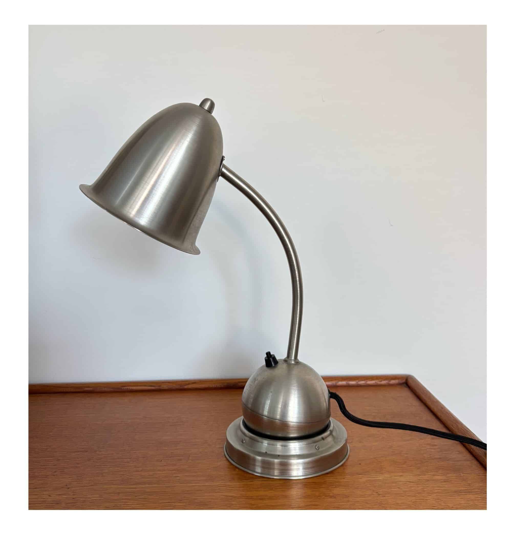 The Tumbler (De Tuimelaar) desk lamp, W.H. Gispen for Daalderop, ca. 1928