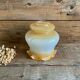 Suspension globe en verre opaline