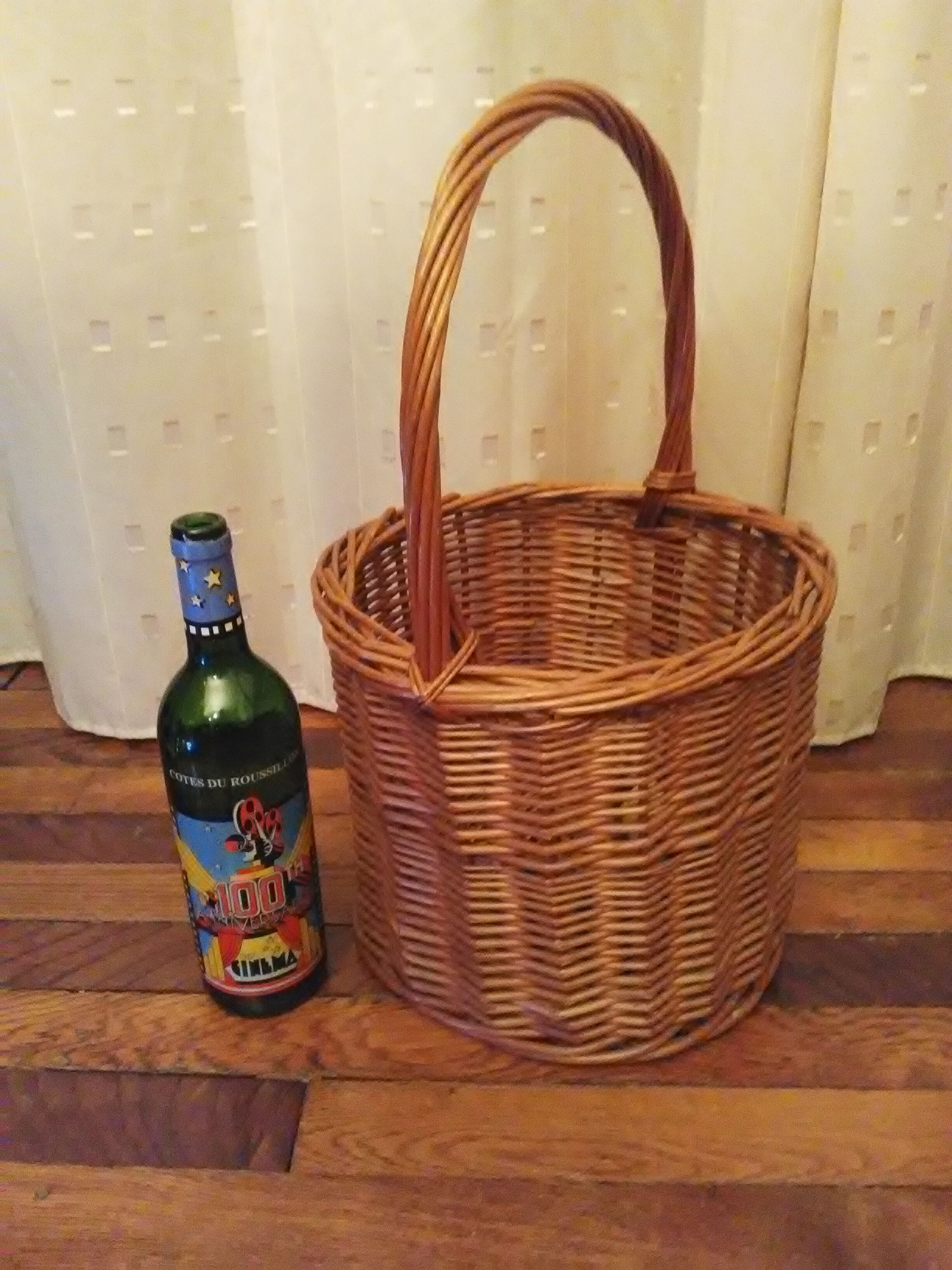 Wicker basket
