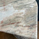 Table basse en marbre design goutte d’eau année 70