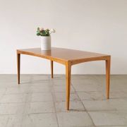 Table basse minimaliste mid-century