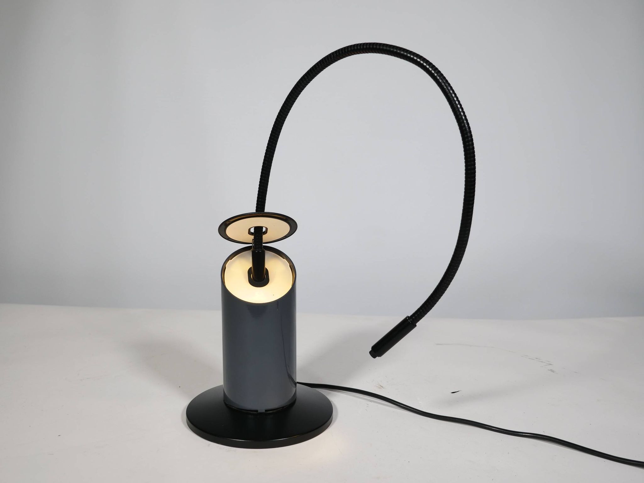Lampe de table postmoderne Zed par Tommaso Cimini pour Lumina, années 1980.