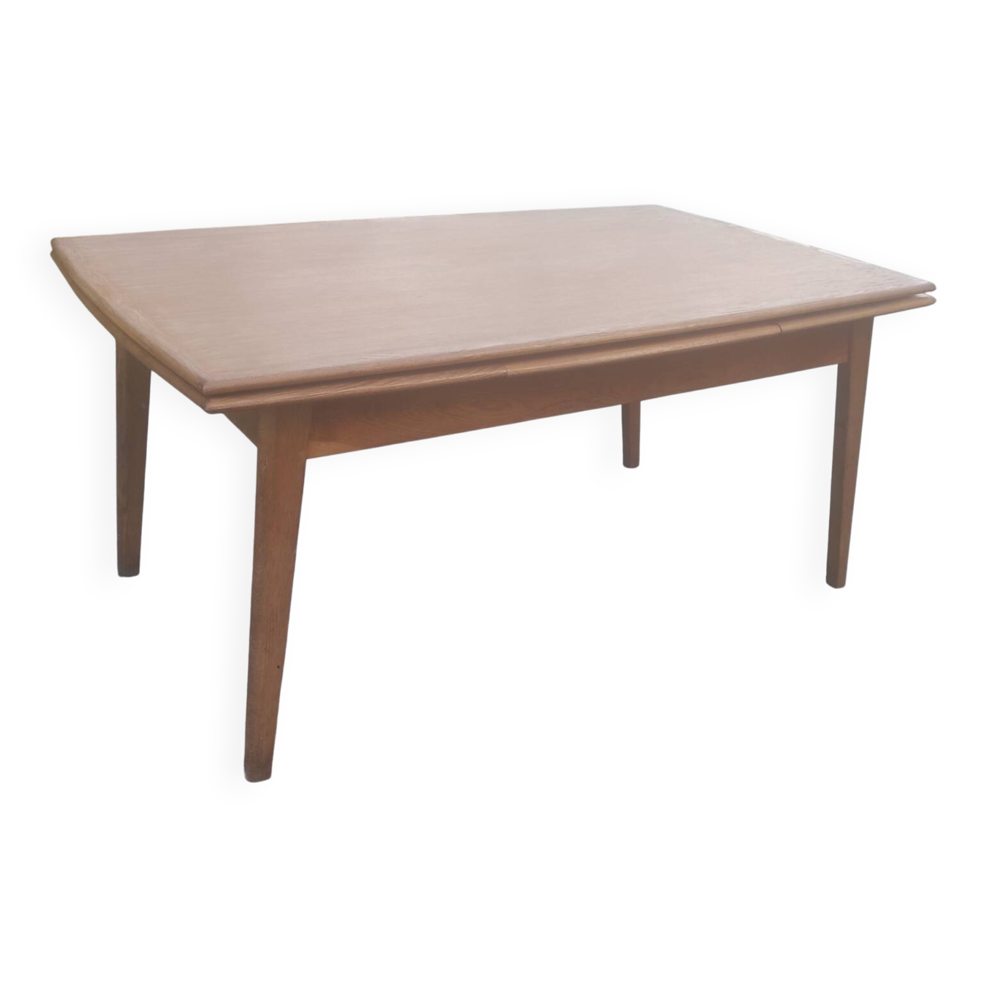 Scandinavian table