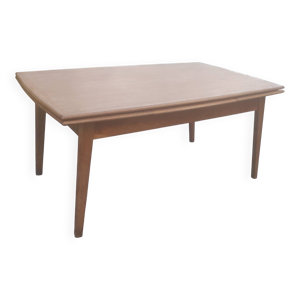 Table scandinave