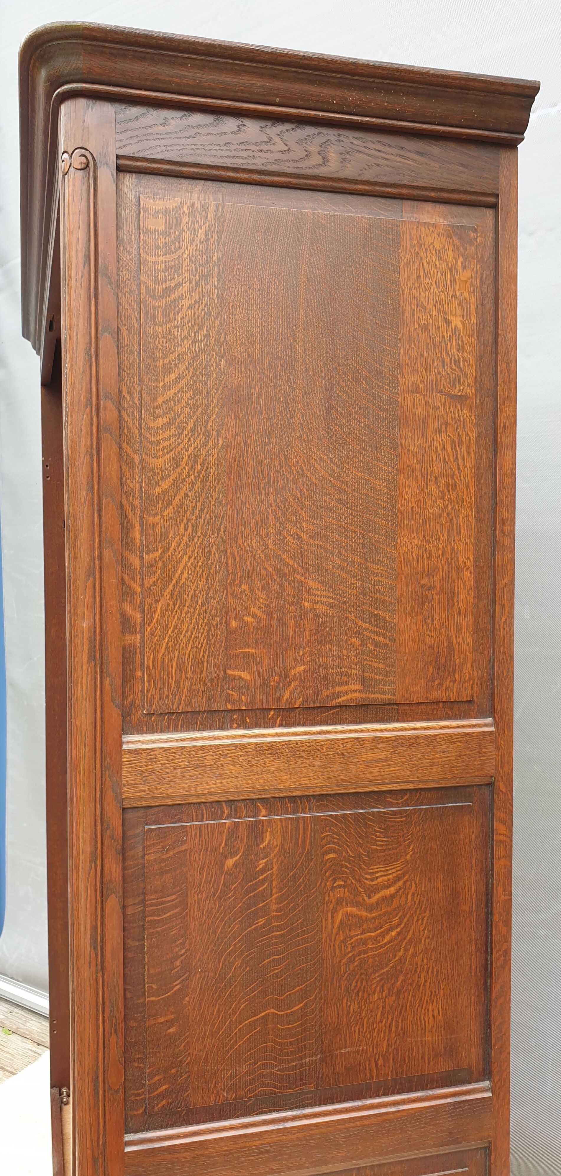 Evolutionary bookcase dressing room Oak Louis XV style