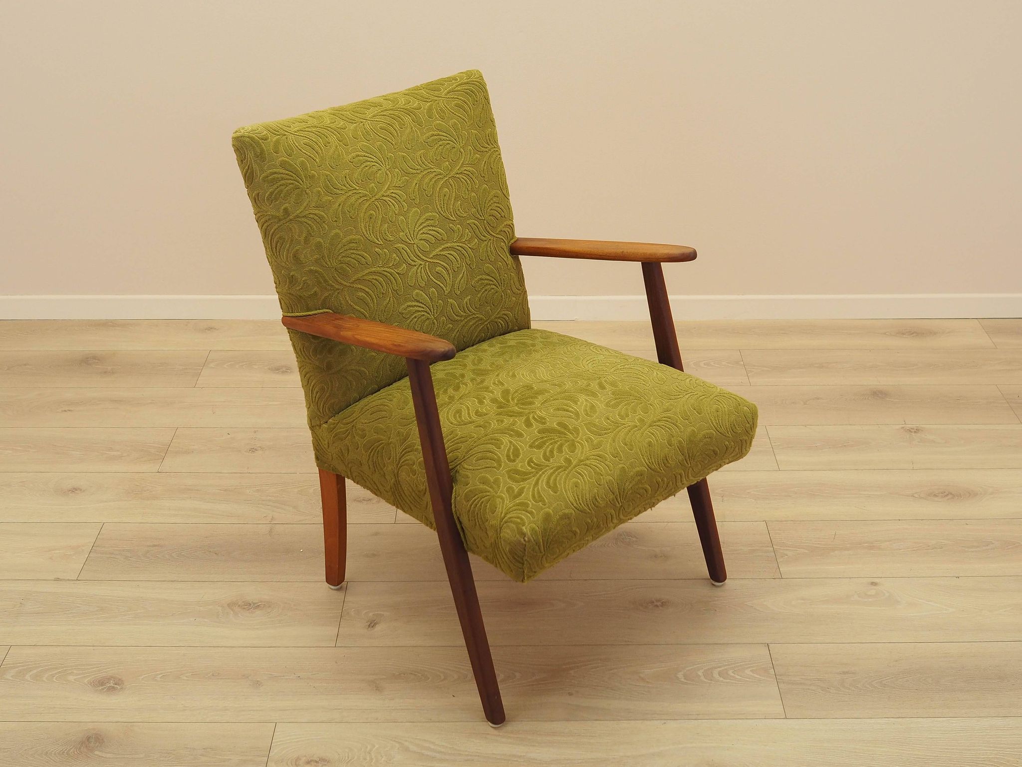 Fauteuil danois vert, années 1960
