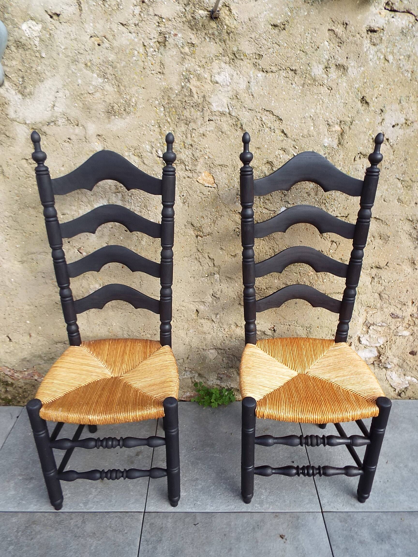 6 straw chairs with high backs