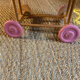 Rolling cradle for doll