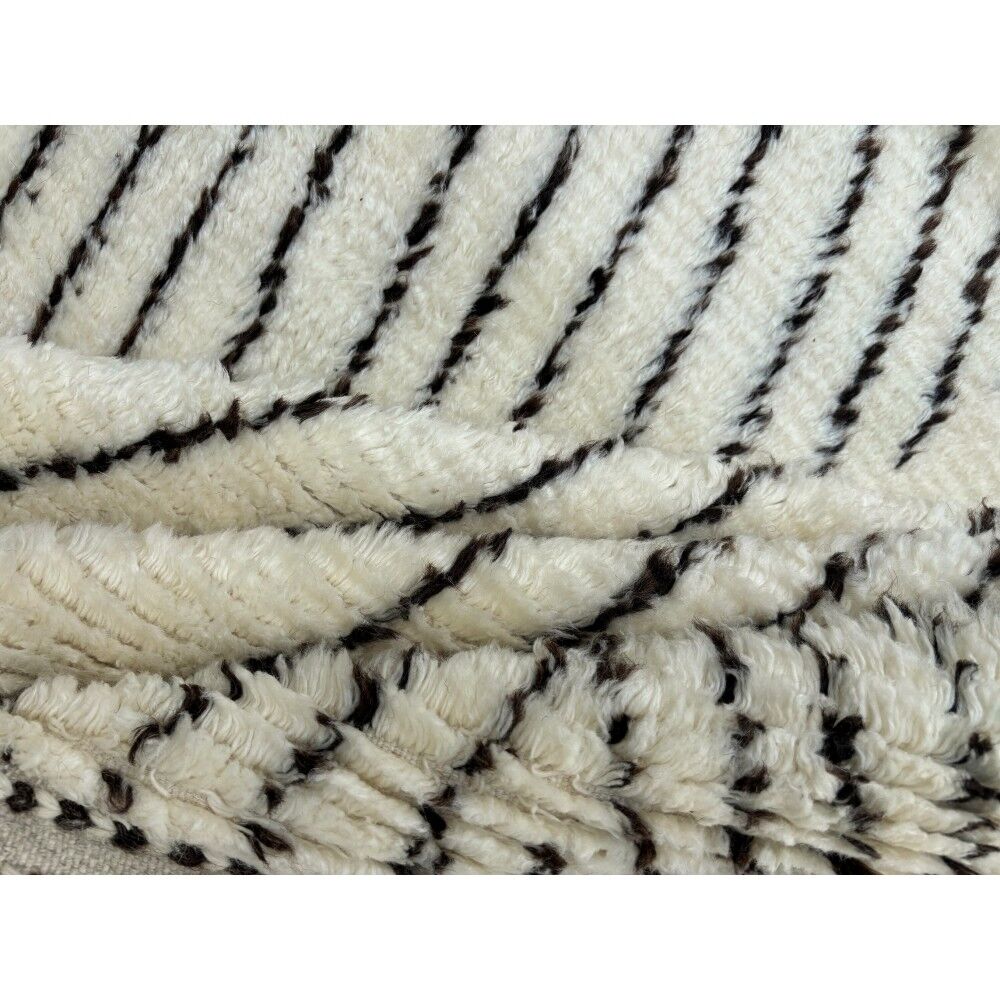 Handmade Moroccan style Rug, 100% Natural Wool. Modern Beni Ourain Carpet