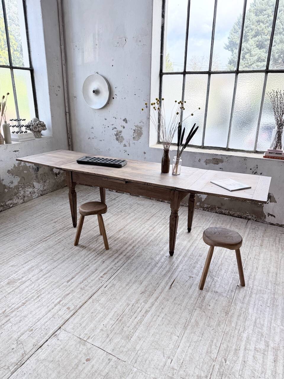 Solid oak farmhouse table with integrated extensions 1950