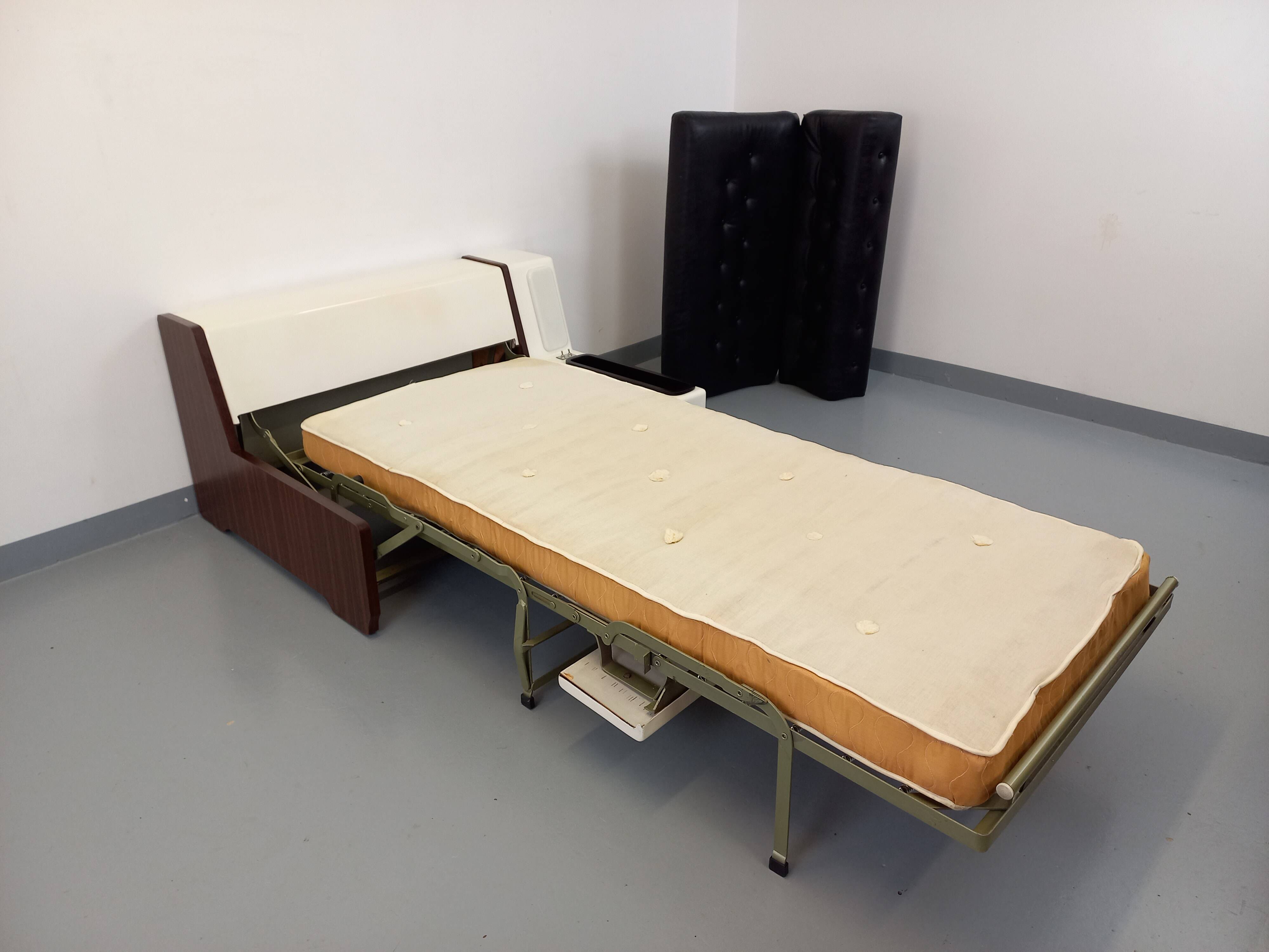 Vintage sofa bed bench with integrated lighting, Italian design Beka Tortuga, in skai, fiber