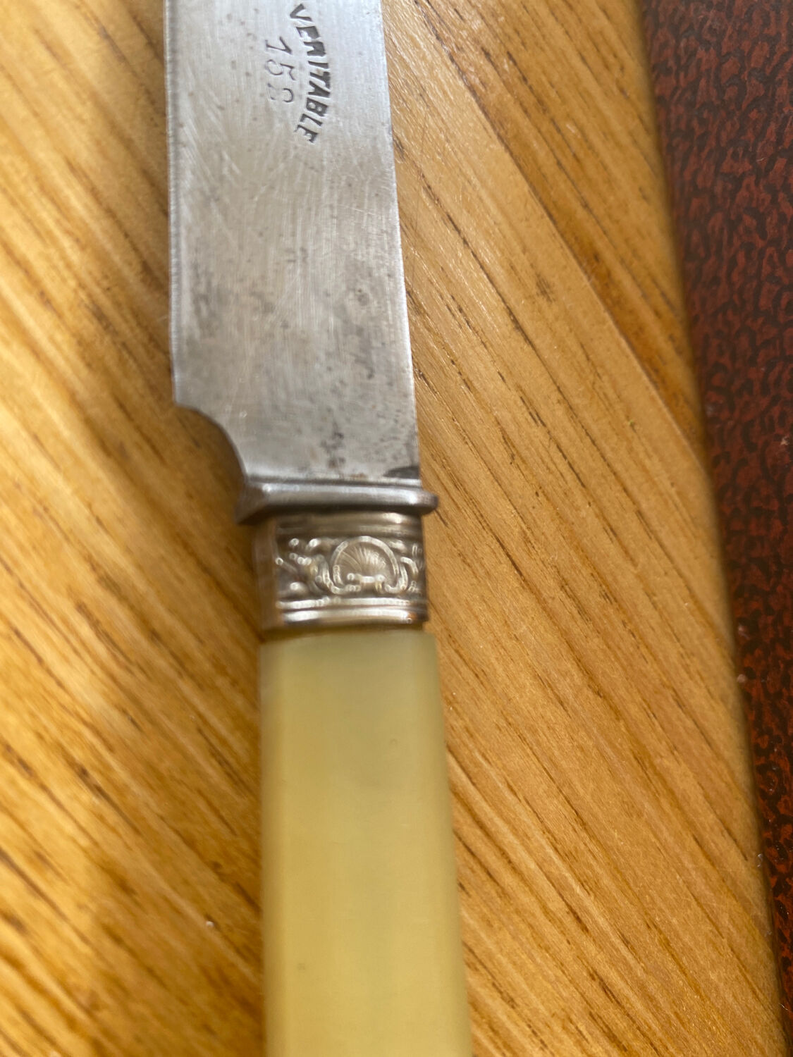 Box of 6 antique knives