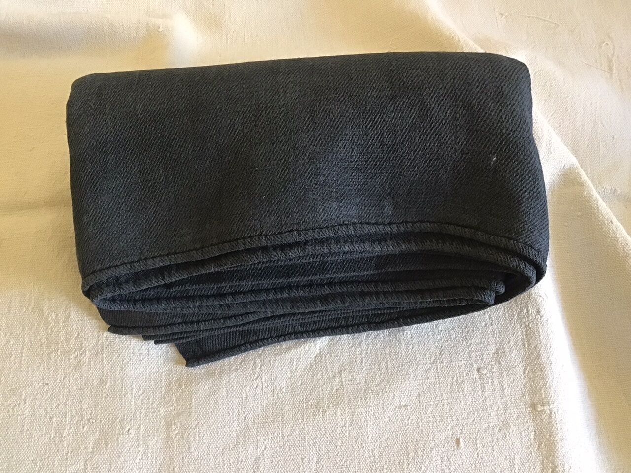 Farmcloth in old dark gray linen