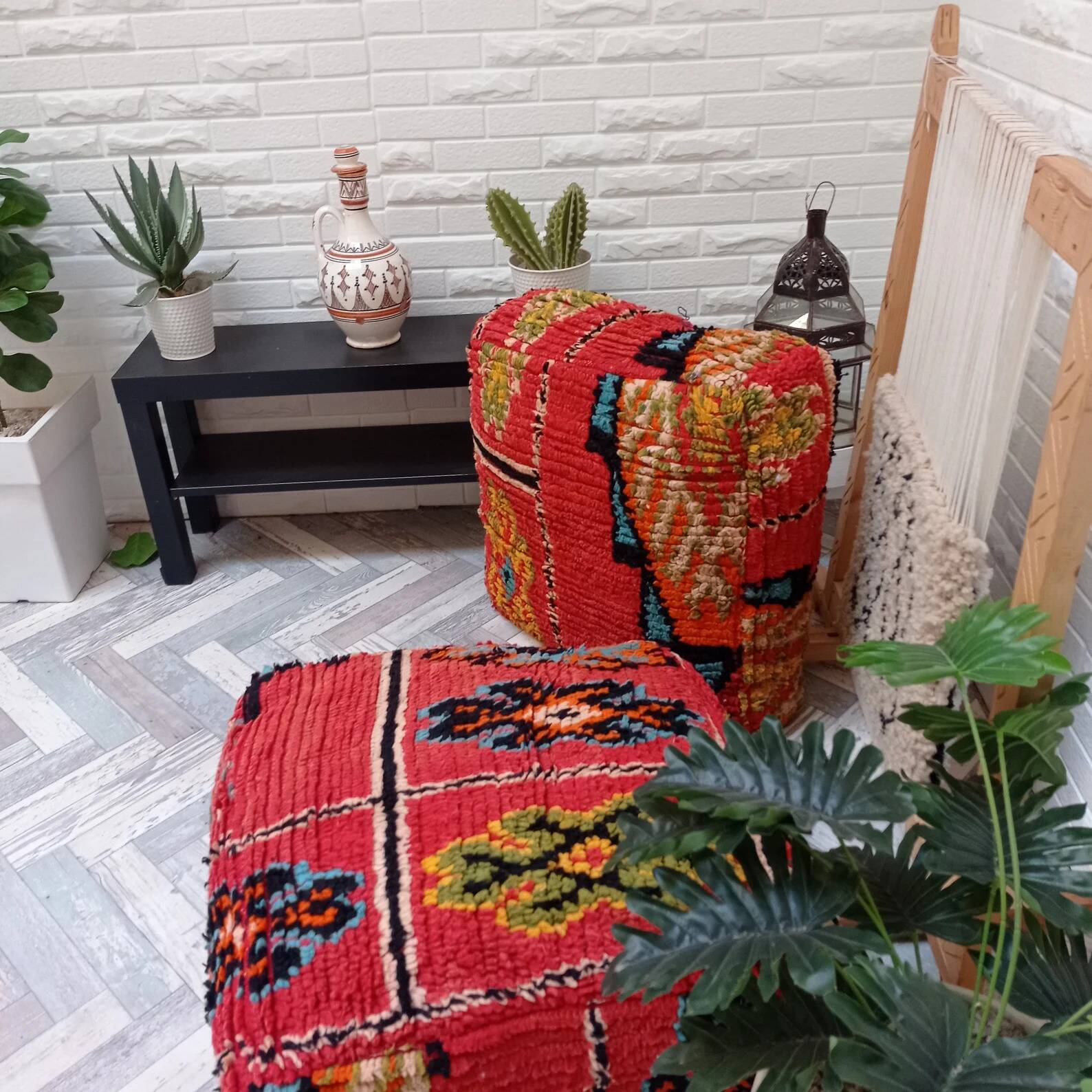 Handmade Berber pouf in wool 60 X 60 X 20 CM