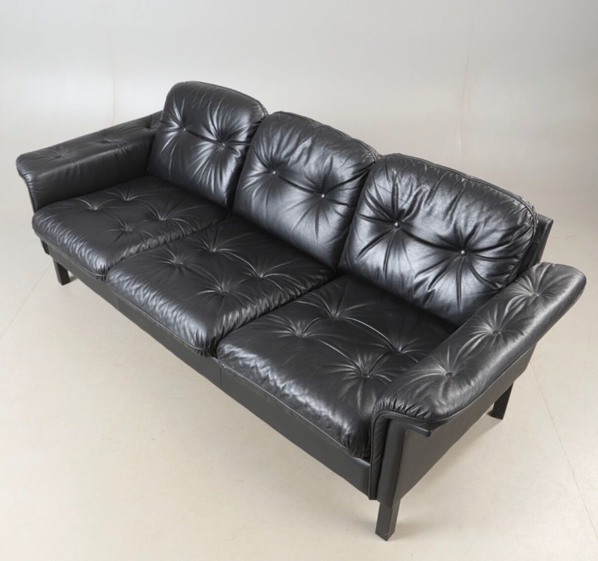 Vintage Danish mid-century 3 person black leather sofa 1970s