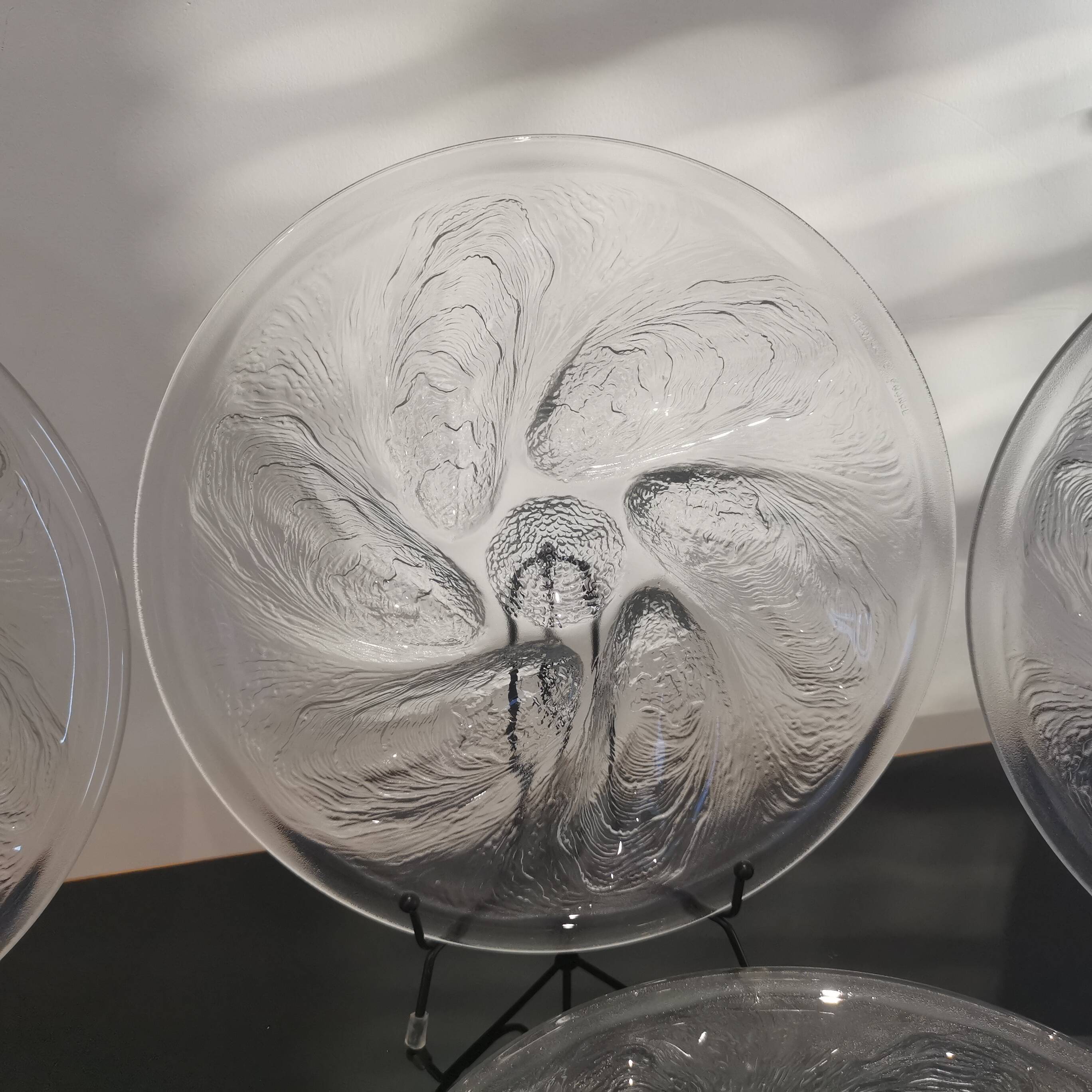 6 embossed glass oyster plates, 1970s Arcoroc France