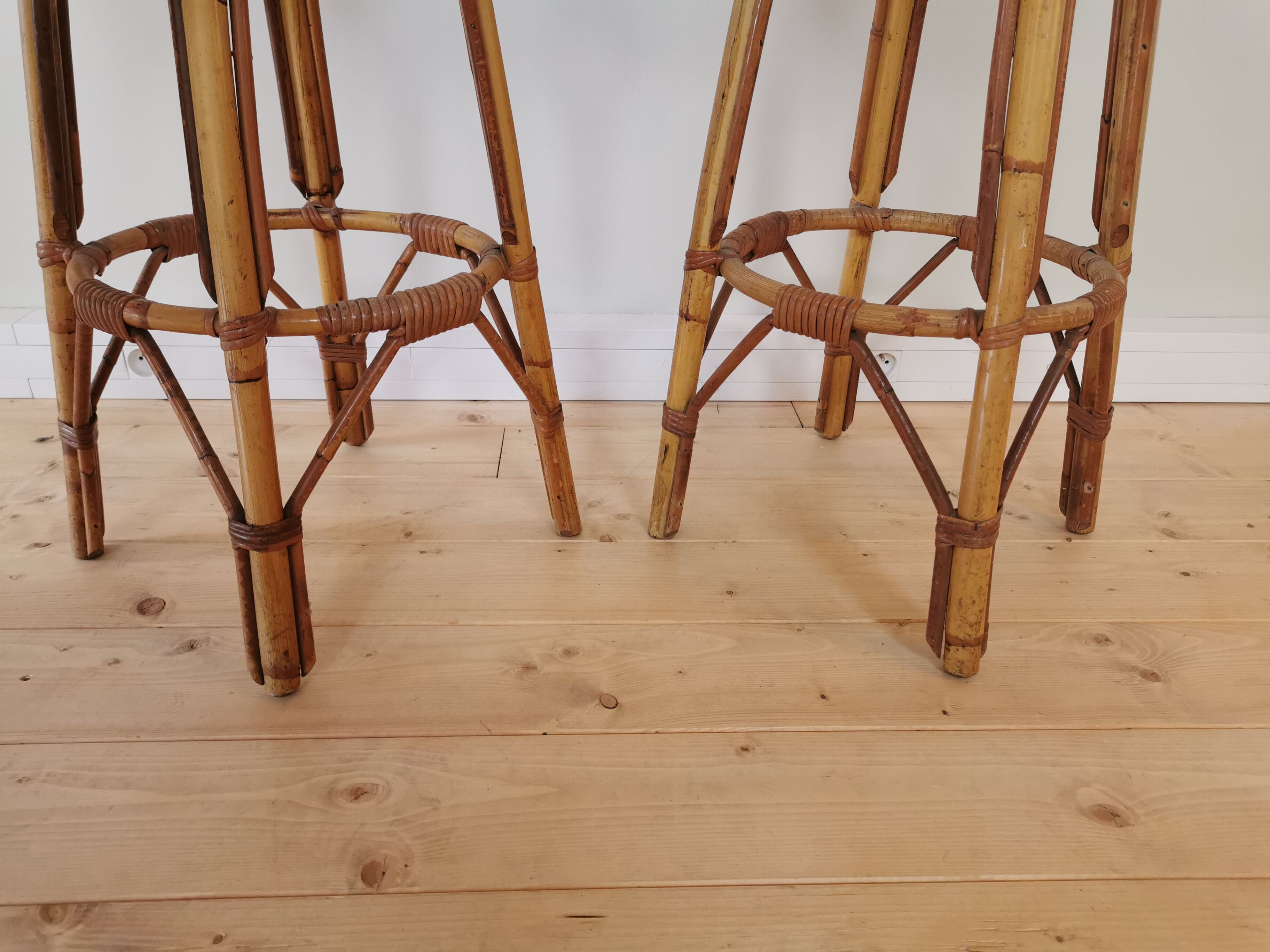 Bar et tabourets en rotin des années 50/60